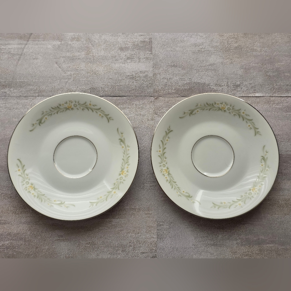 Delicate Floral Saucer Set - Cream and Green